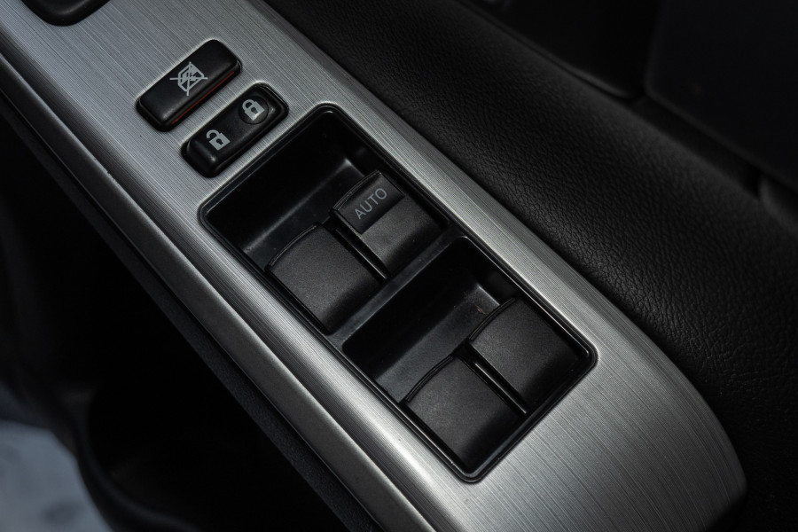 2013 Toyota Camry Hybrid AVV50R HL Sedan Image 20