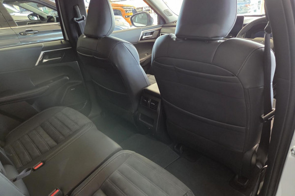 2025 Mitsubishi Outlander ZM LS SUV Image 17