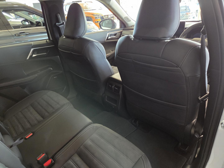 2025 Mitsubishi Outlander ZM LS SUV Image 17