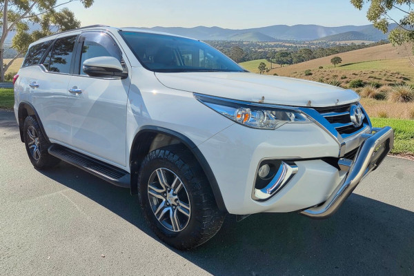 2017 Toyota Fortuner GUN156R GXL SUV Image 1
