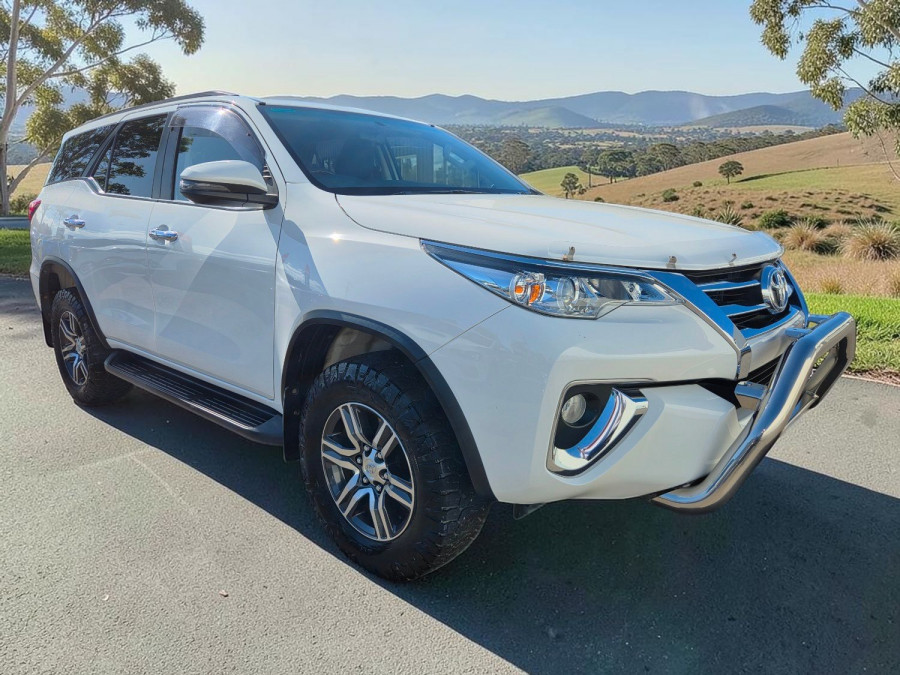 2017 Toyota Fortuner GUN156R GXL SUV Image 1