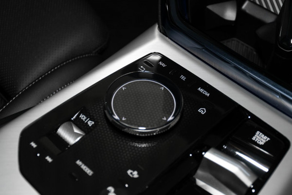 2025 BMW X3 G45 30e xDrive SUV image 14