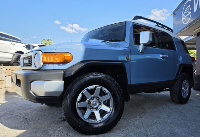 2015 MY14 Toyota FJ Cruiser GSJ15R  SUV