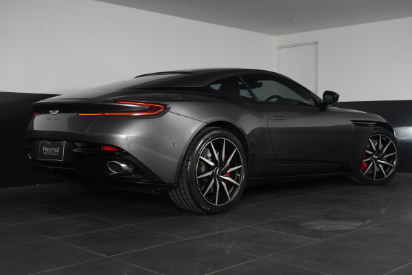 2018 Aston Martin DB11 Coupe Image 17