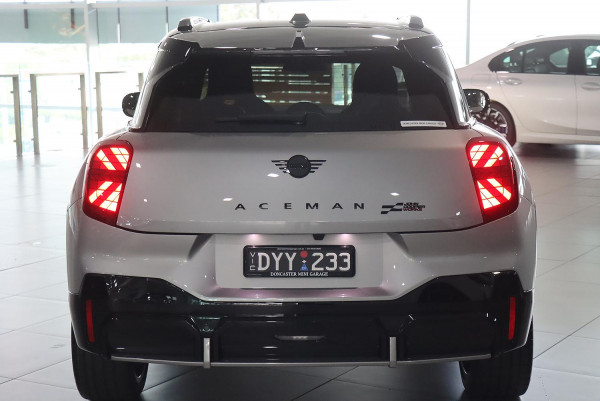 2025 MINI Aceman J05 JCW E Favoured Hatch image 4