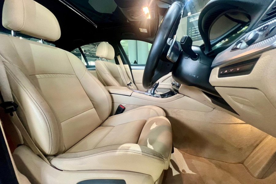 2015 BMW 5 Series F10 LCI 520i M Sport Sedan