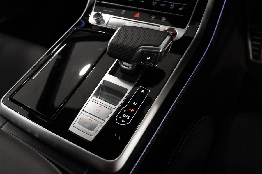 2025 Audi RS Q8 F1 SUV