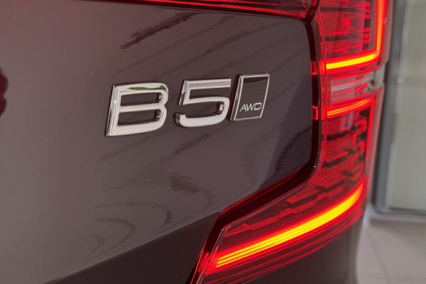2024 MY25 Volvo S60  Ultra B5 Bright Sedan Image 5