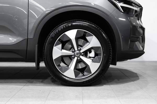 2026 Volvo XC40 XZ Plus B4 SUV Image 4