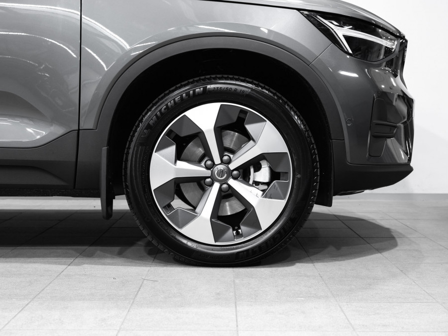 2026 Volvo XC40 XZ Plus B4 SUV Image 4