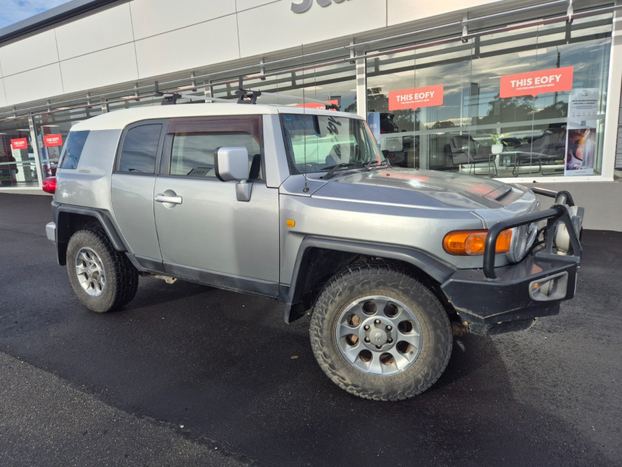2012 MY13 Toyota FJ Cruiser GSJ15R  SUV Image 14