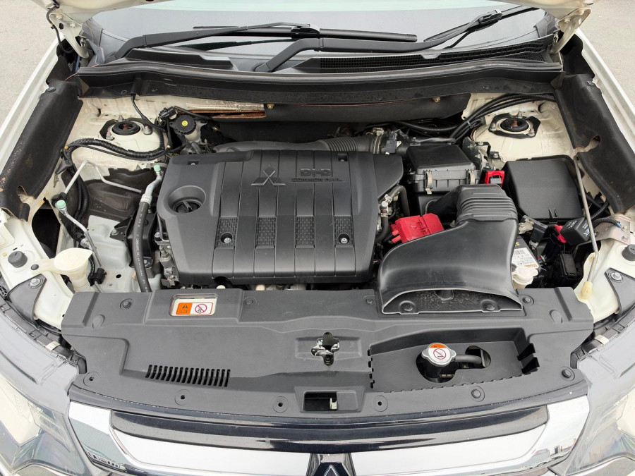 2016 MY17 Mitsubishi Outlander ZK LS Safety Pack SUV Image 26