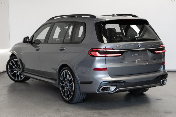 2025 BMW X7 G07 LCI xDrive40d M Sport SUV image 2