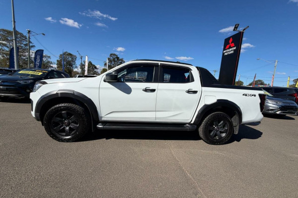 2024 Isuzu D-MAX RG X-TERRAIN Ute Image 2