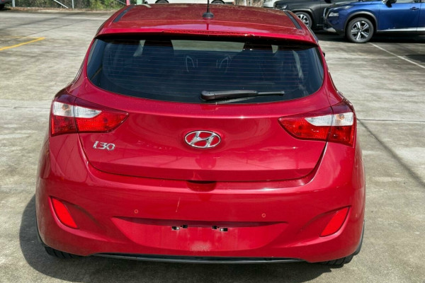 2014 Hyundai i30 GD2 Elite Hatch Image 5