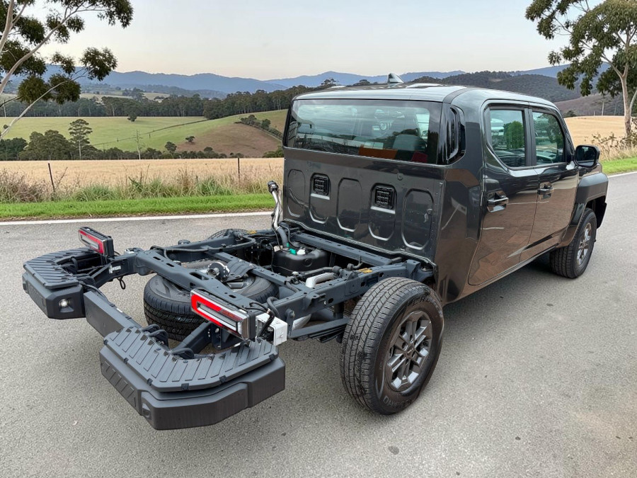 2025 MY26 Kia Tasman TK SX Cab Chassis Image 3