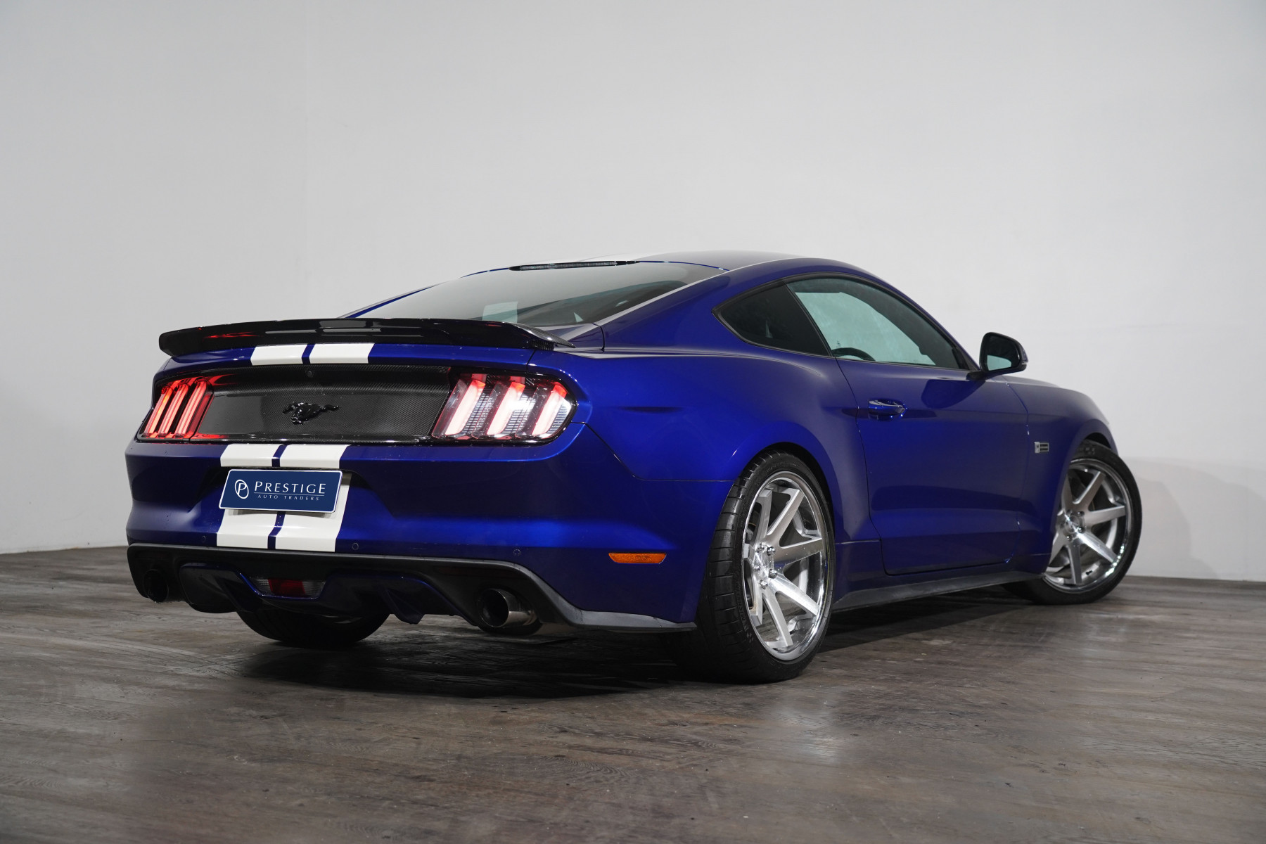2016 Ford Mustang Fastback Gt 5.0 V8 Coupe Image 7
