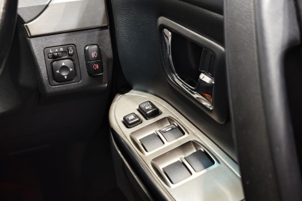 2020 Mitsubishi Pajero NX GLS SUV Image 28