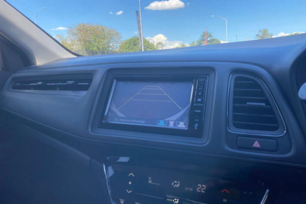 2019 Honda HR-V  VTi SUV Image 14