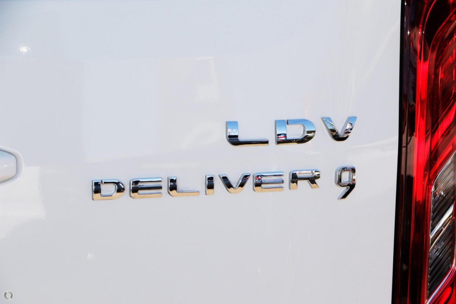 2026 MY24 LDV Deliver 9  MWB Mid Roof Bus Image 14