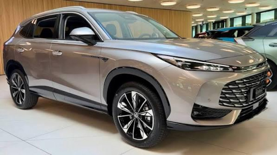 2025 MG HS AS33H Essence Hybrid+ SUV