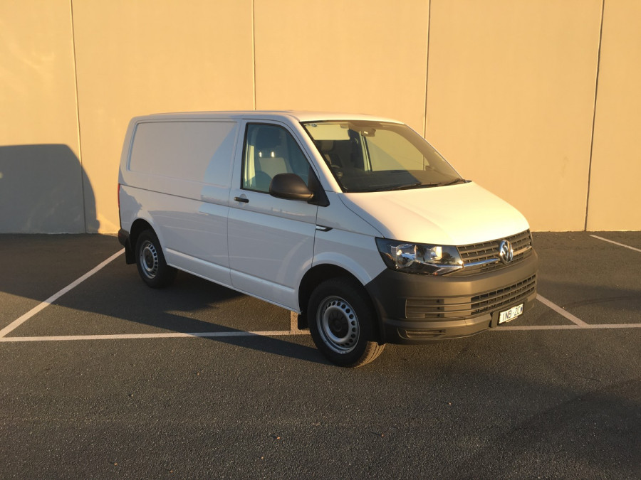 2019 Volkswagen Transporter T6 SWB Van Normal Roof Van Image 3