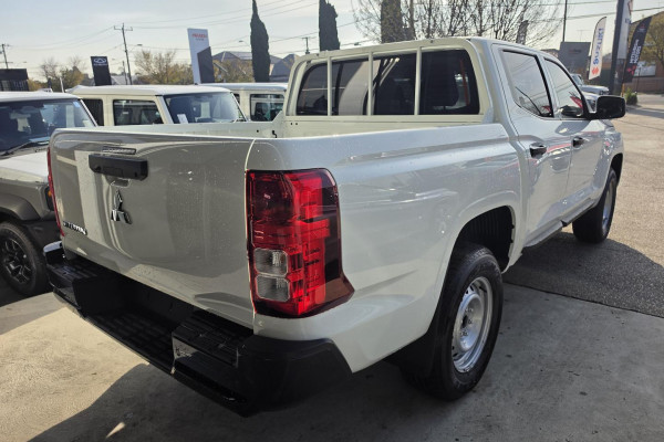 2026 Mitsubishi Triton MV GLX Ute Image 5