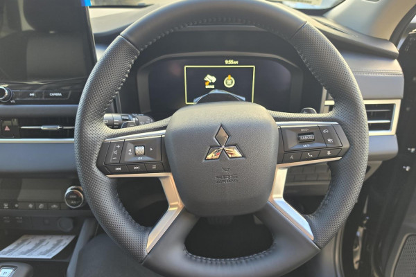 2026 MY25 Mitsubishi Outlander ZM LS SUV Image 21