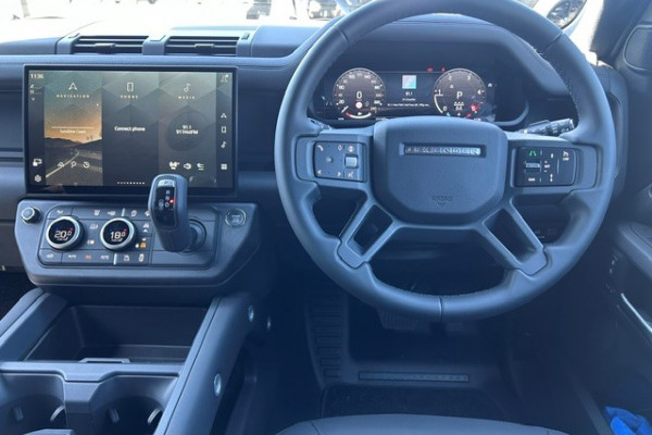 2025 MY26 Land Rover Defender L663 110 D350 X-Dynamic SE SUV Image 15