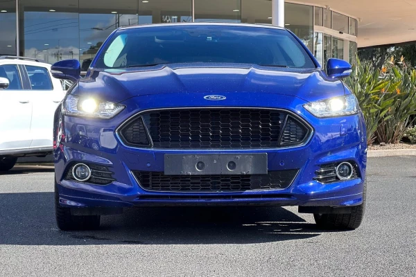 2017 MY17.5 Ford Mondeo MD Titanium Hatch Image 3