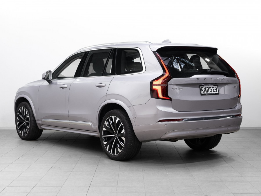 2025 Volvo XC90 L Series Ultra B5 Bright SUV Image 6