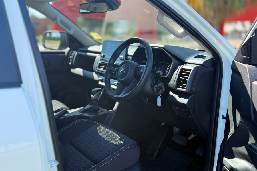 2025 Mitsubishi Triton MV GLX+ Ute Image 12