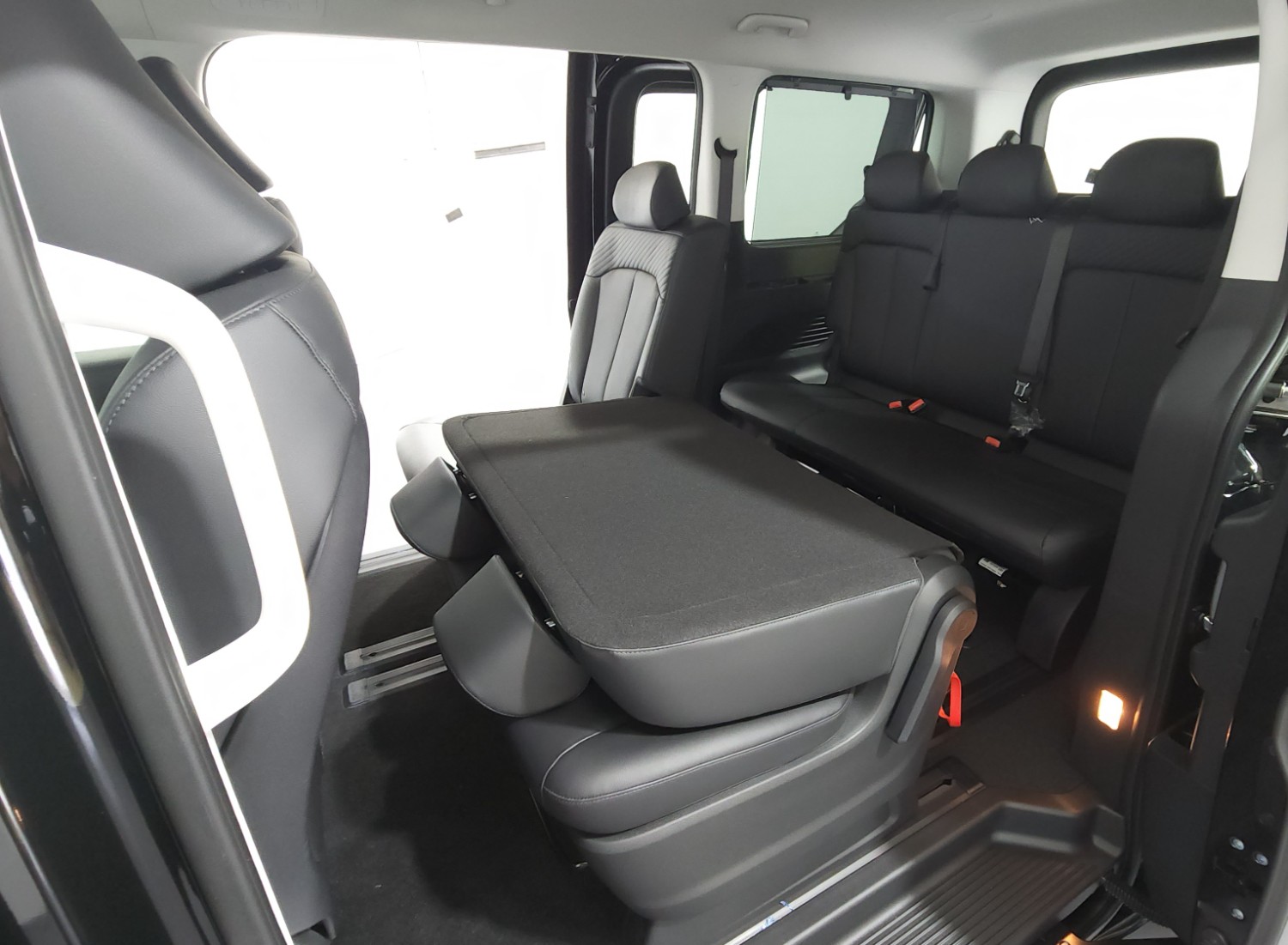 2022 Hyundai Staria US4.V1 Elite Van Image 6