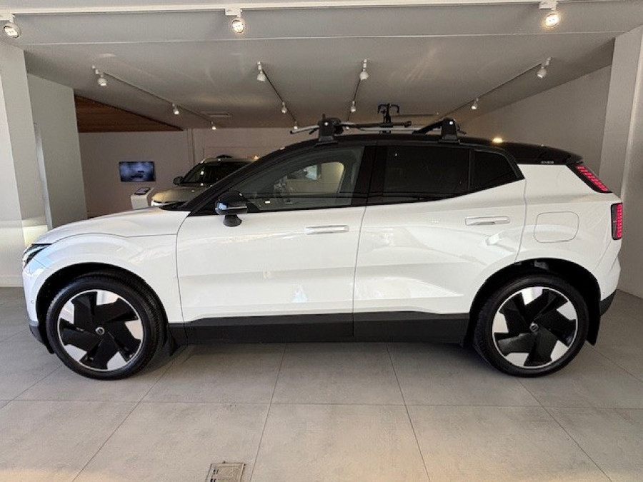 2024 MY25 Volvo EX30  Single Motor Extended Range Ultra SUV Image 3