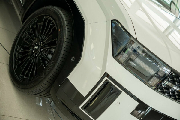 2024 MY25 Hyundai Santa Fe MX5.V1 Hybrid Calligraphy SUV Image 5