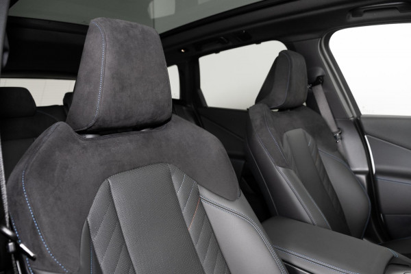 2025 BMW X3 G45 30e xDrive SUV image 9