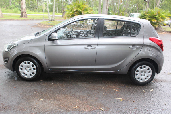 2012 Hyundai I20 PB  Active Hatchback Image 5