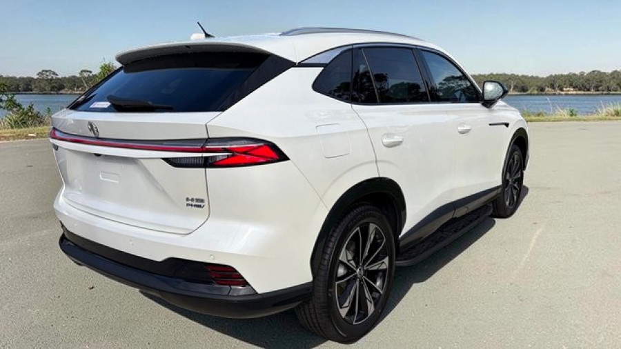2025 MG HS AS33P Super Hybrid Essence SUV Image 3