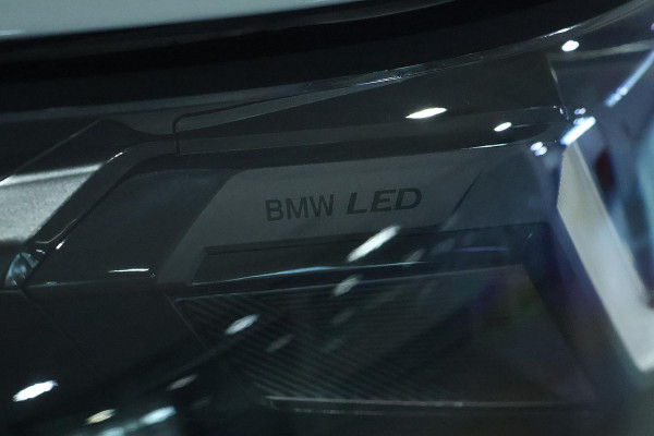 2025 BMW X3 G45 30e xDrive SUV image 3