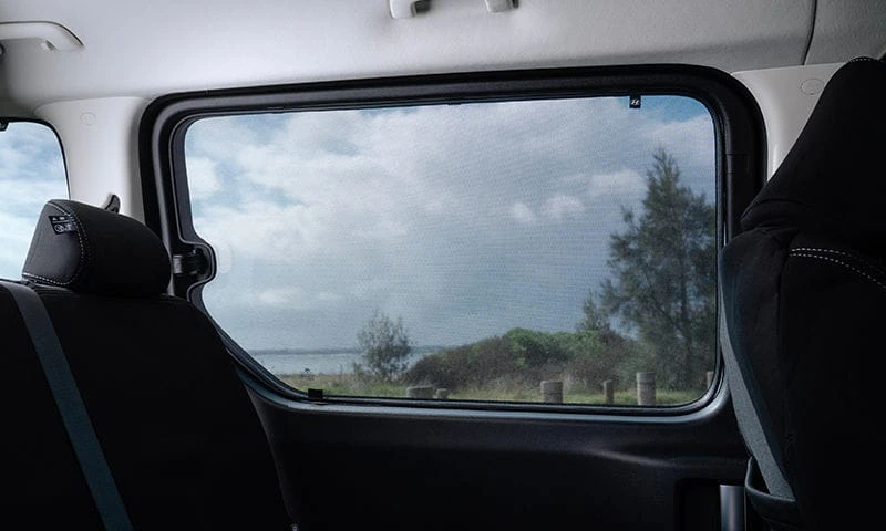 Window shades - 2nd row
