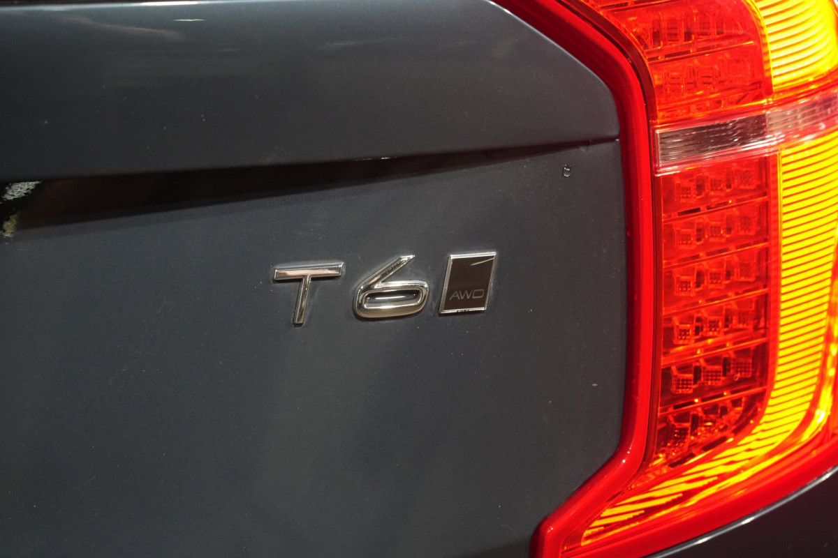 2021 Volvo XC90 L Series T6 Momentum SUV