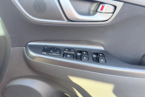 2019 MY20 Hyundai KONA OS.3 Active SUV Image 17