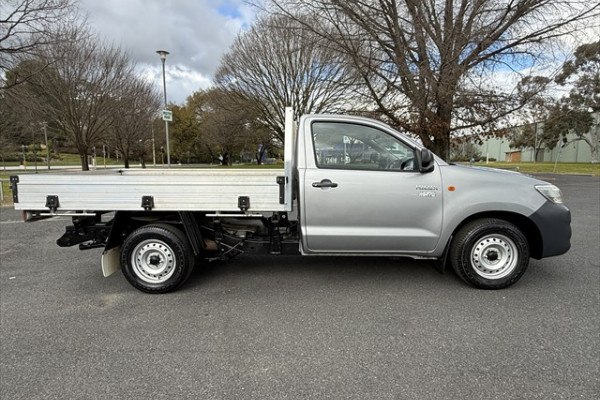 2015 MY14 Toyota HiLux WorkMate Single Cab Chassis Image 2