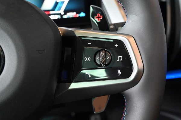 2025 BMW X3 G45 M50 xDrive SUV image 17