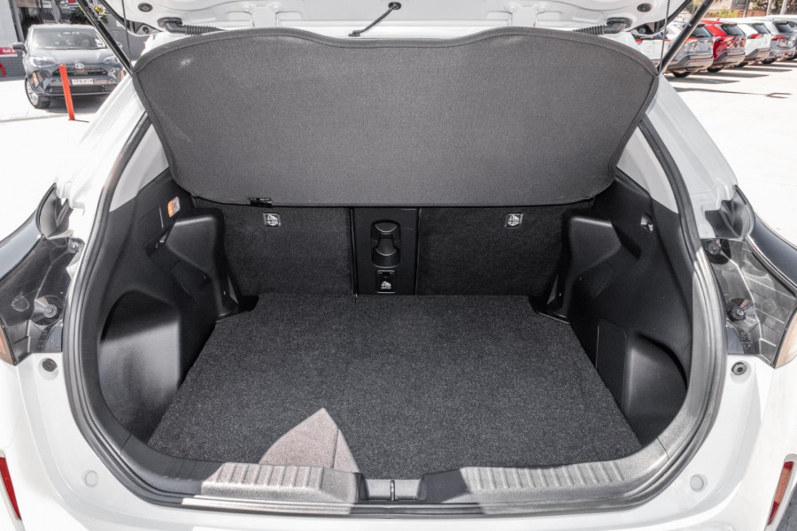 2025 Toyota Yaris Cross MXPJ10R GX SUV Image 19