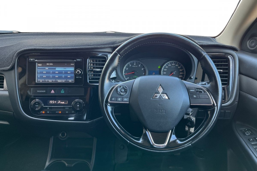 2016 Mitsubishi Outlander ZK LS SUV Image 15
