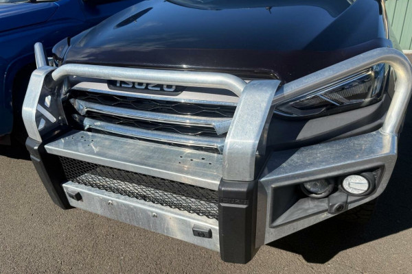 2021 Isuzu MU-X RJ LS-U SUV Image 3
