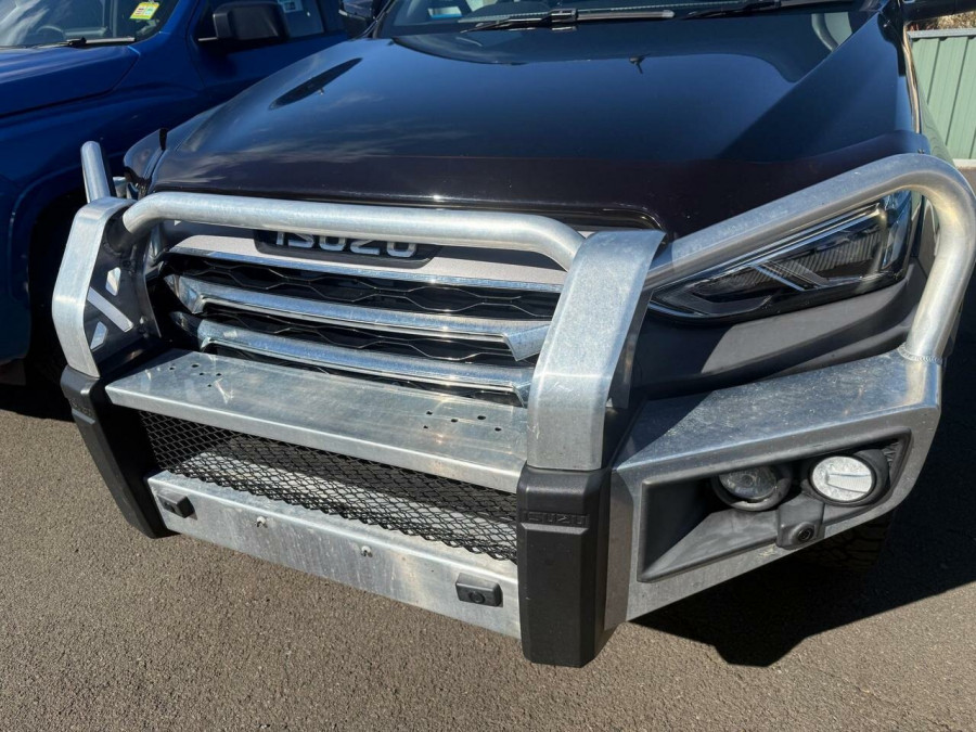 2021 Isuzu MU-X RJ LS-U SUV Image 3
