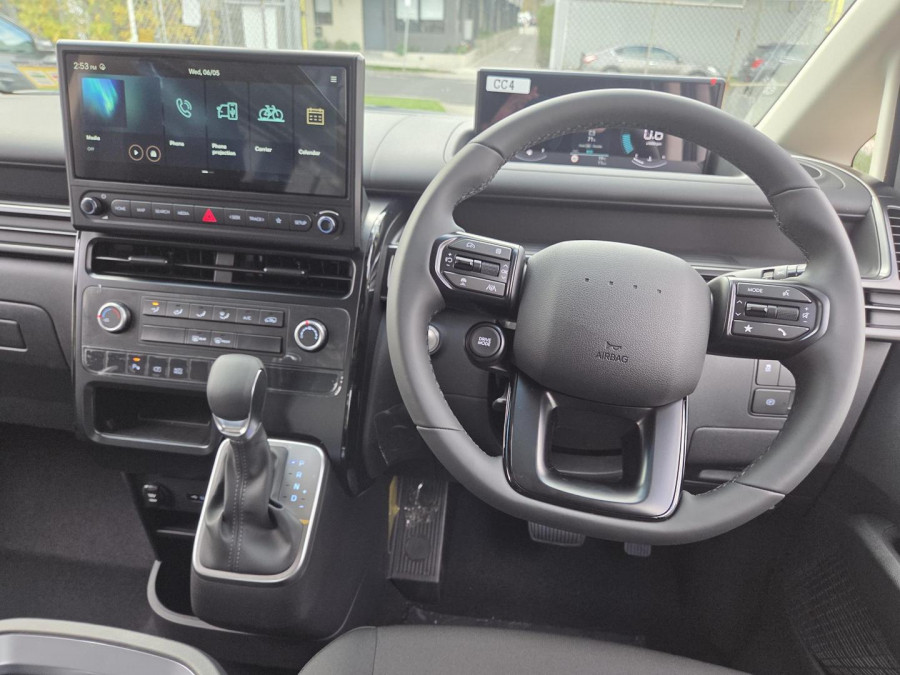 2026 MY27 Hyundai Staria Load US4.V4  Van Image 13