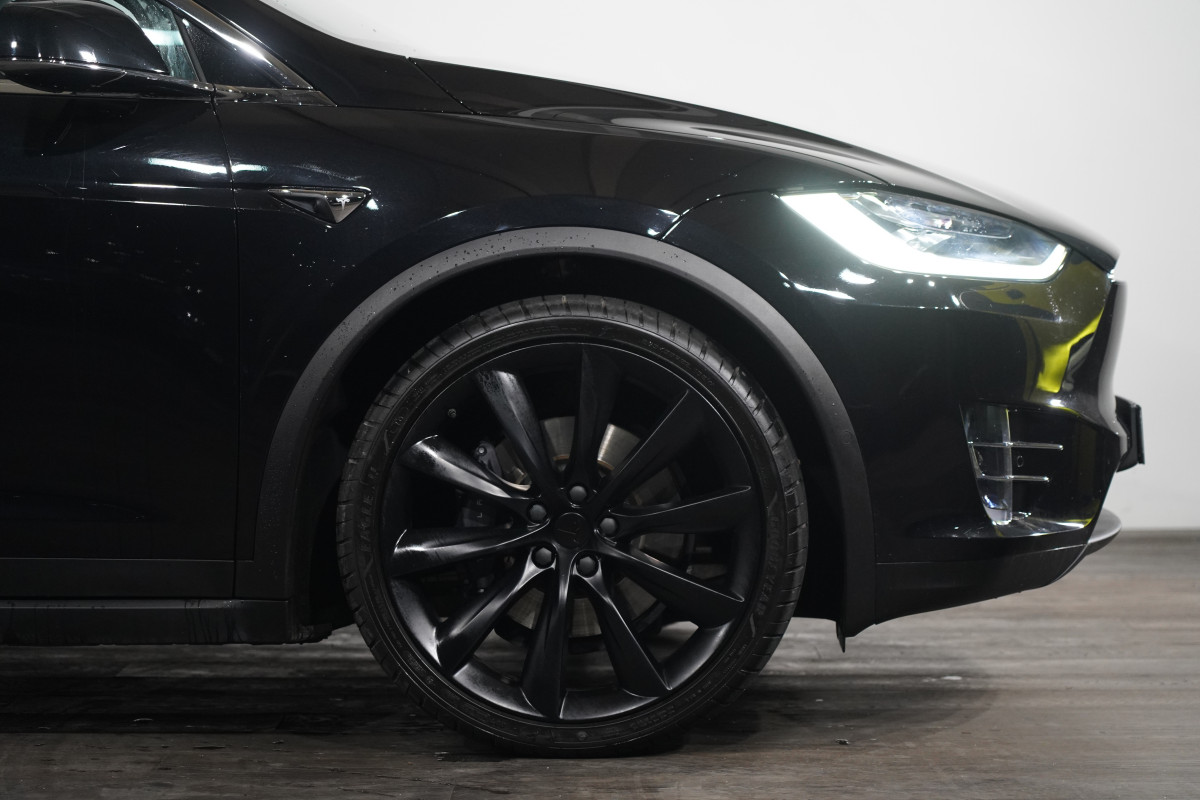 2018 Tesla Model X X 75d (75xb) SUV Image 5